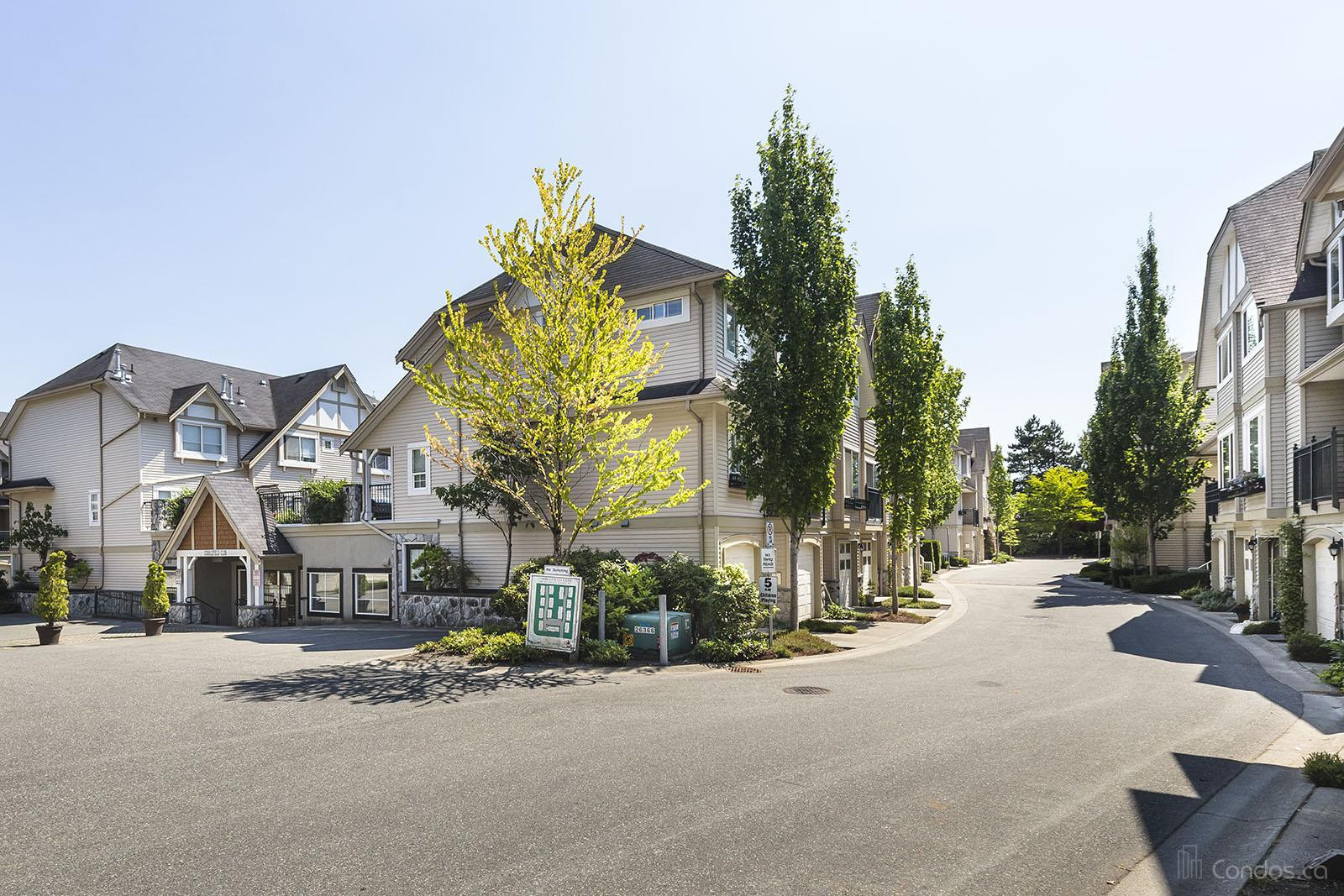 Cobblefield Lane at 15488 101a Ave, Surrey 1