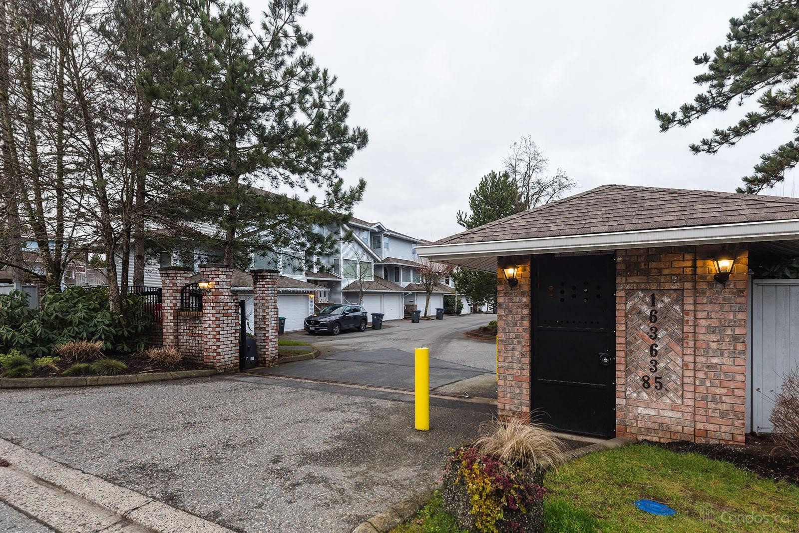 Somerset Lane at 16363 85 Ave, Surrey 1