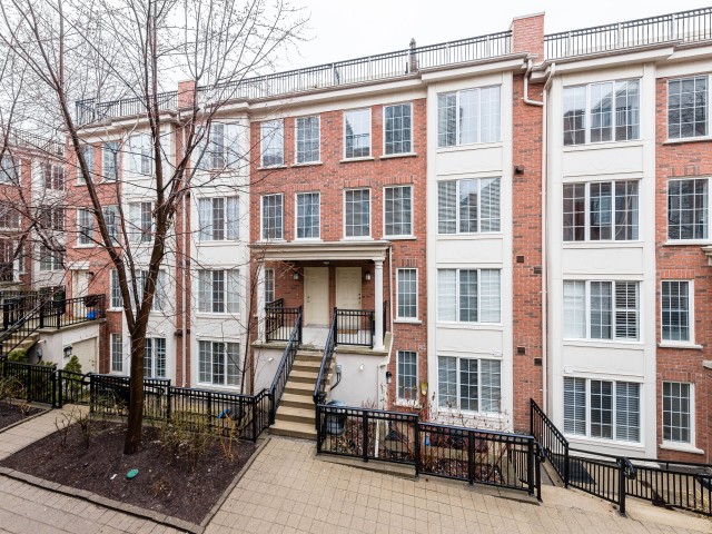 Toronto Centre Townhomes