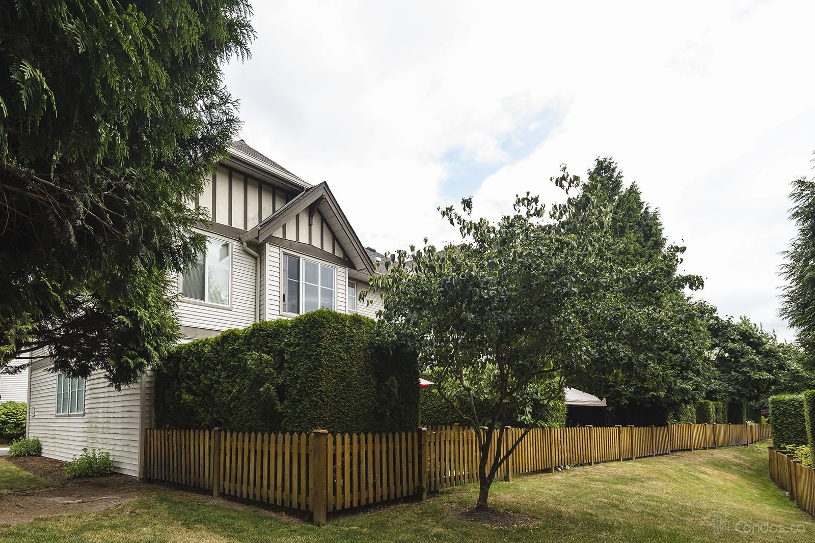 Rosebury Lane at 6431 Rosebury Ln, Surrey 0