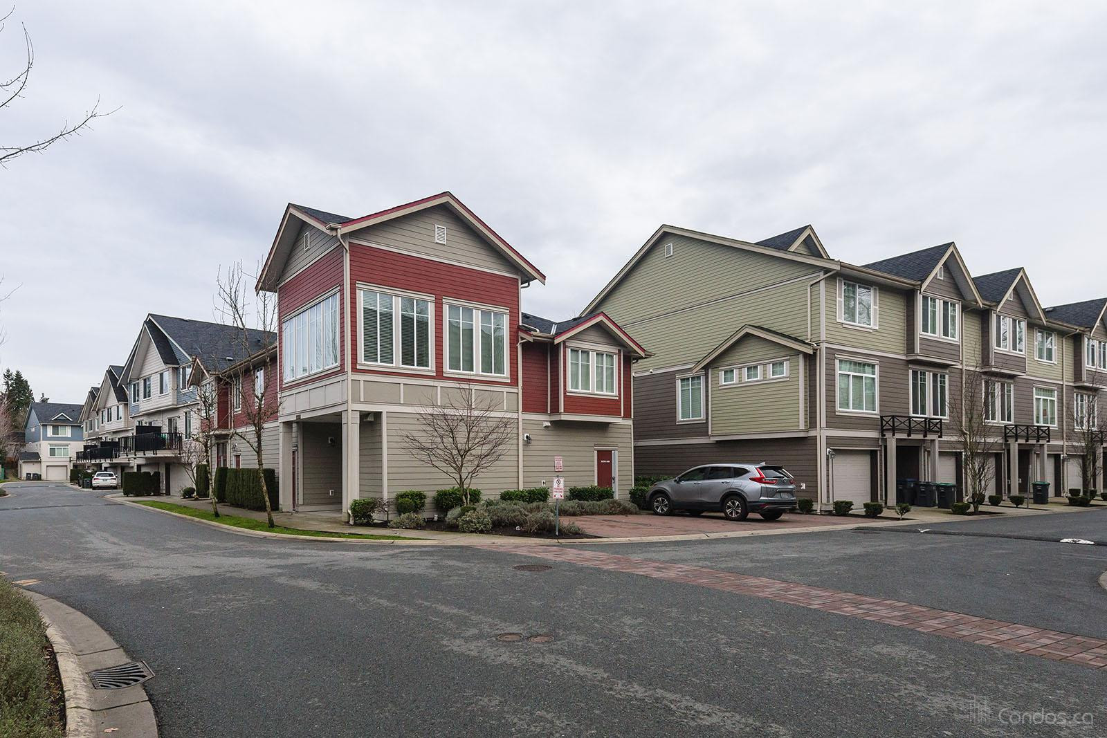 15399 Guildford Dr Guildford Greens Condos 1 Condo for Sale Condos.ca