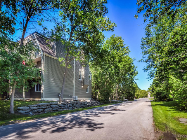 Escarpment Condos photo