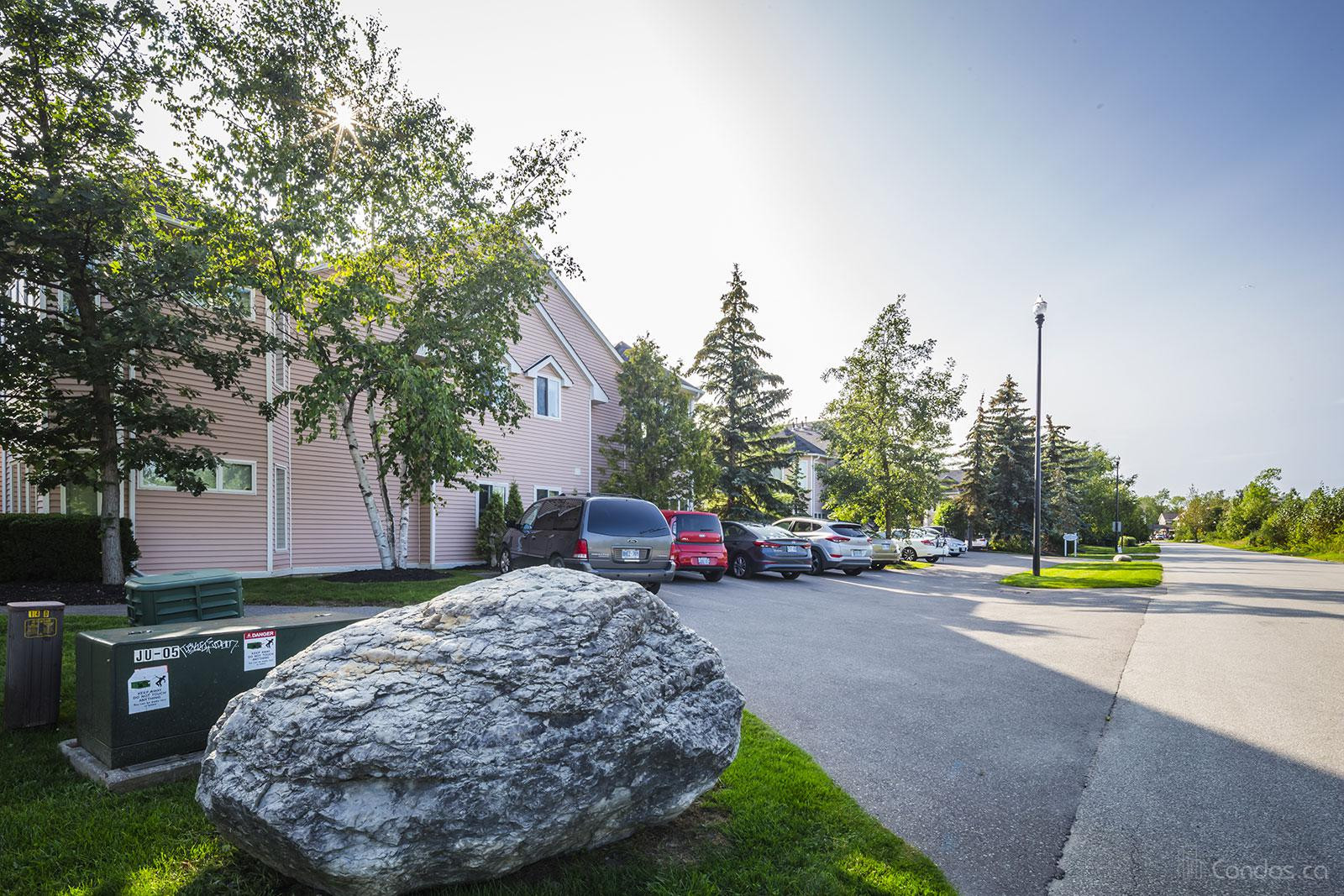 127 Fairway Condos at 100 Fairway Crescent, Collingwood 0