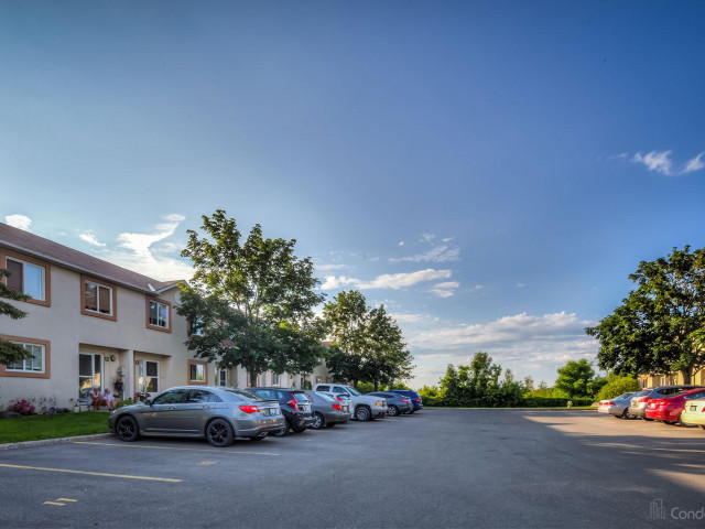 15 Watts Condos photo