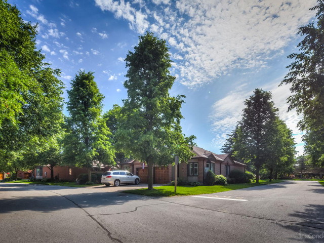 180 Parsons Condos photo