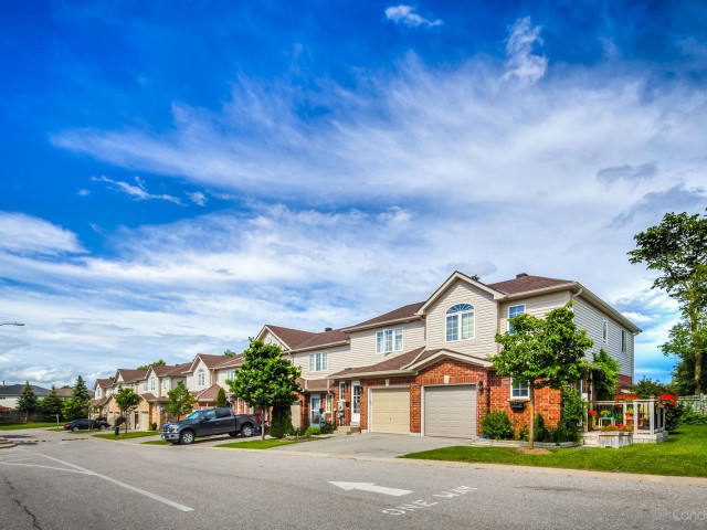 Mapleview Drive Condos