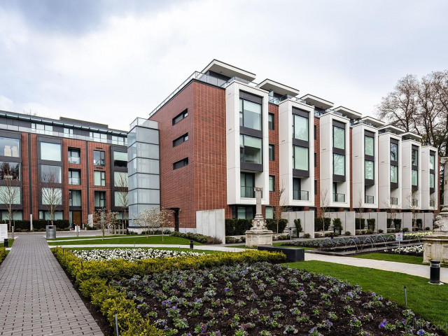 Shannon Wall Centre Phase II photo