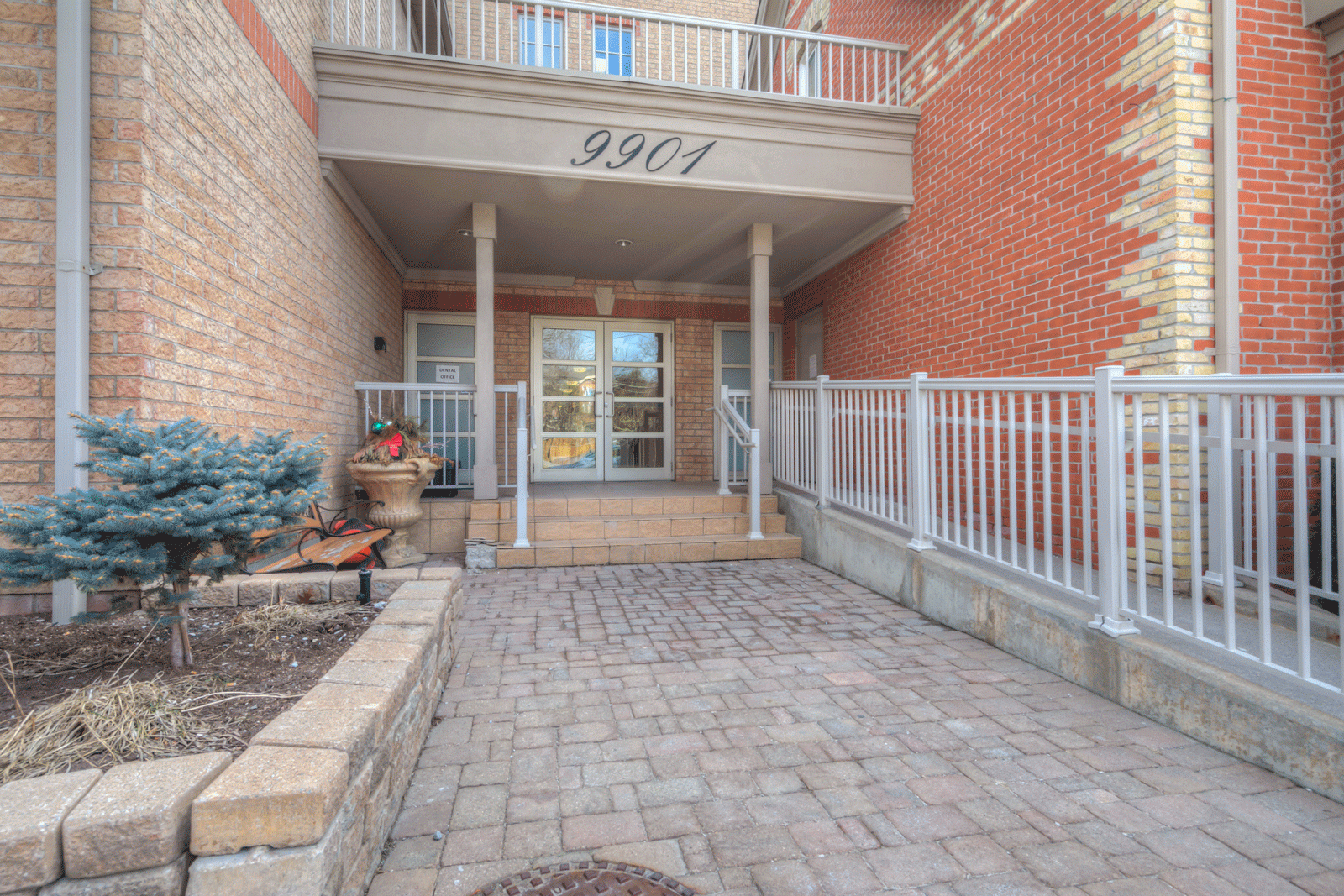 Solaia at 9901 Keele St, Vaughan 1