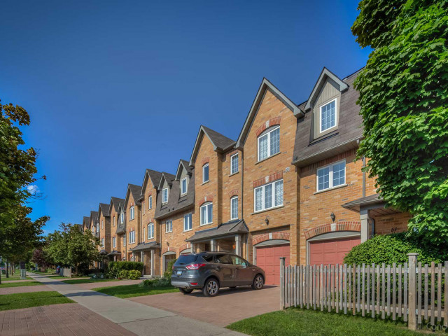 Rouge Hill Townhomes photo
