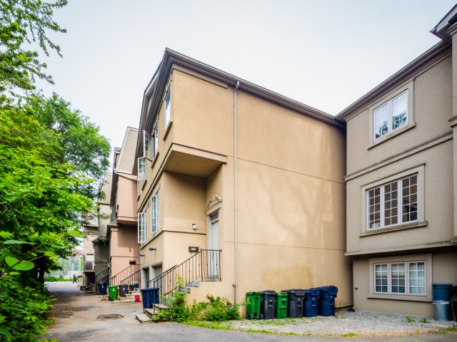 2545A Dundas St W photo