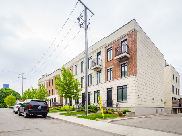 161 Palmerston Avenue Condos photo