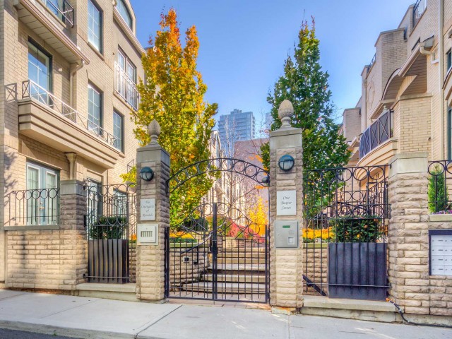 The Courtyards Of Rosedale