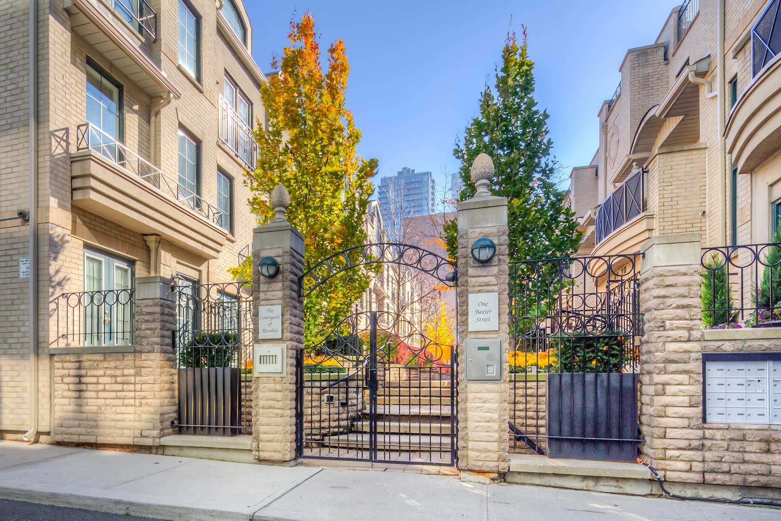 The Courtyards Of Rosedale at 1 Baxter St, Toronto 0