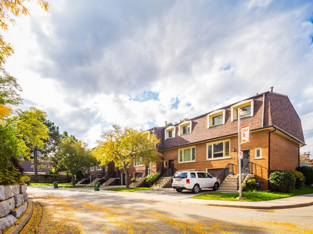 13 Silver Shadow Townhouses