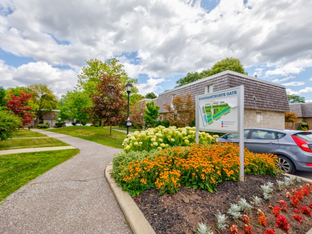 Burnhamthorpe Gate photo