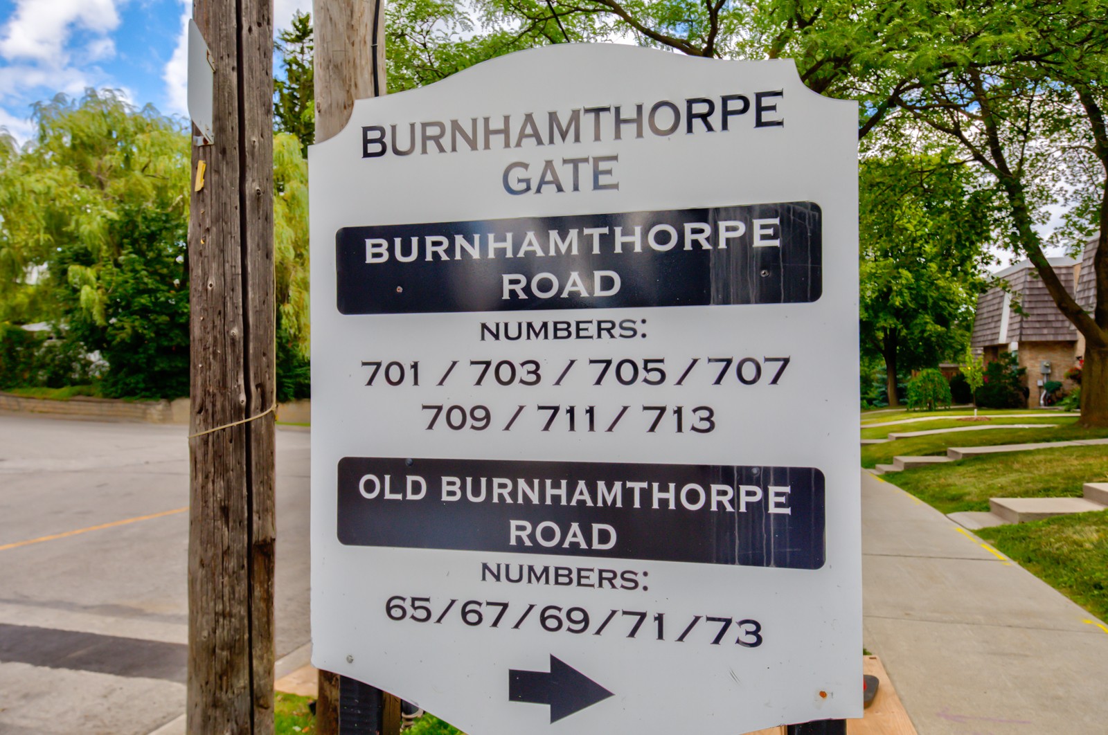73 Old Burnhamthorpe Rd Townhouses Condos.ca