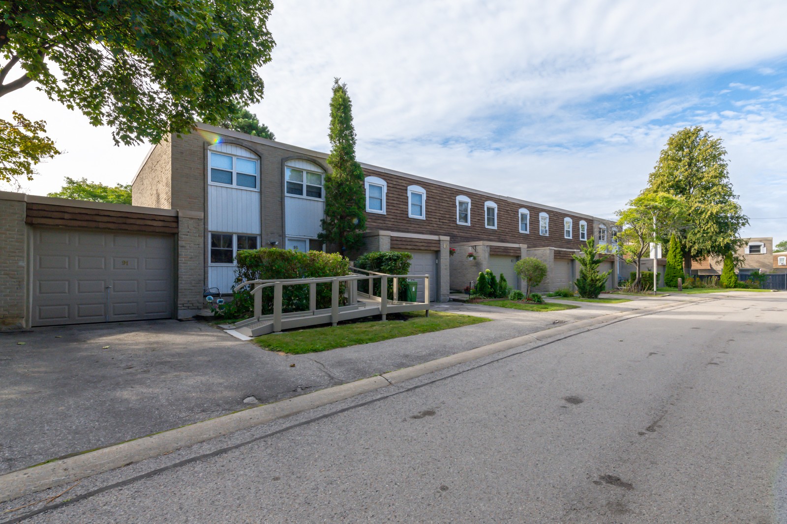 850 Huntingwood Drive Townhouses at 850 Huntingwood Dr, Toronto 0