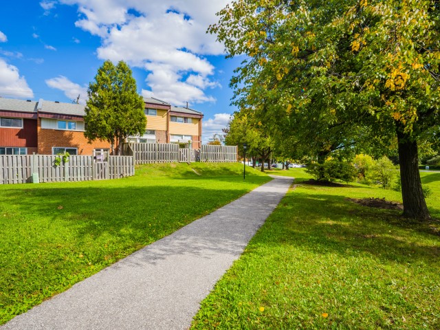 2800 Midland Avenue Townhouses photo