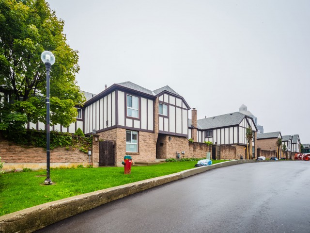 2 Dailing Gate Townhouses photo