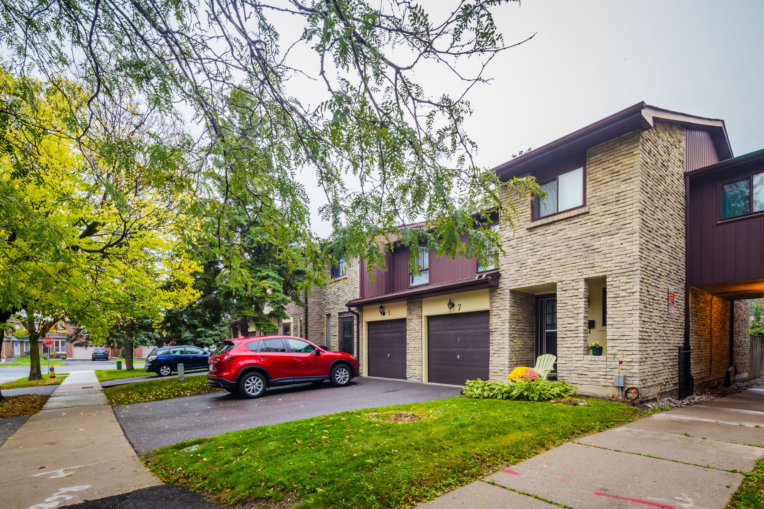 7 Thunder Grove Townhouses at 1051 Sandhurst Cir, Toronto 0