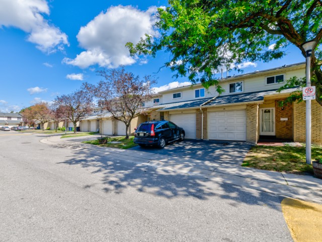 50 Blackwell Avenue Townhouses photo
