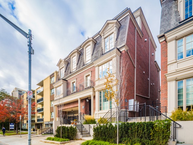 292 Saint Clair Avenue Townhouses