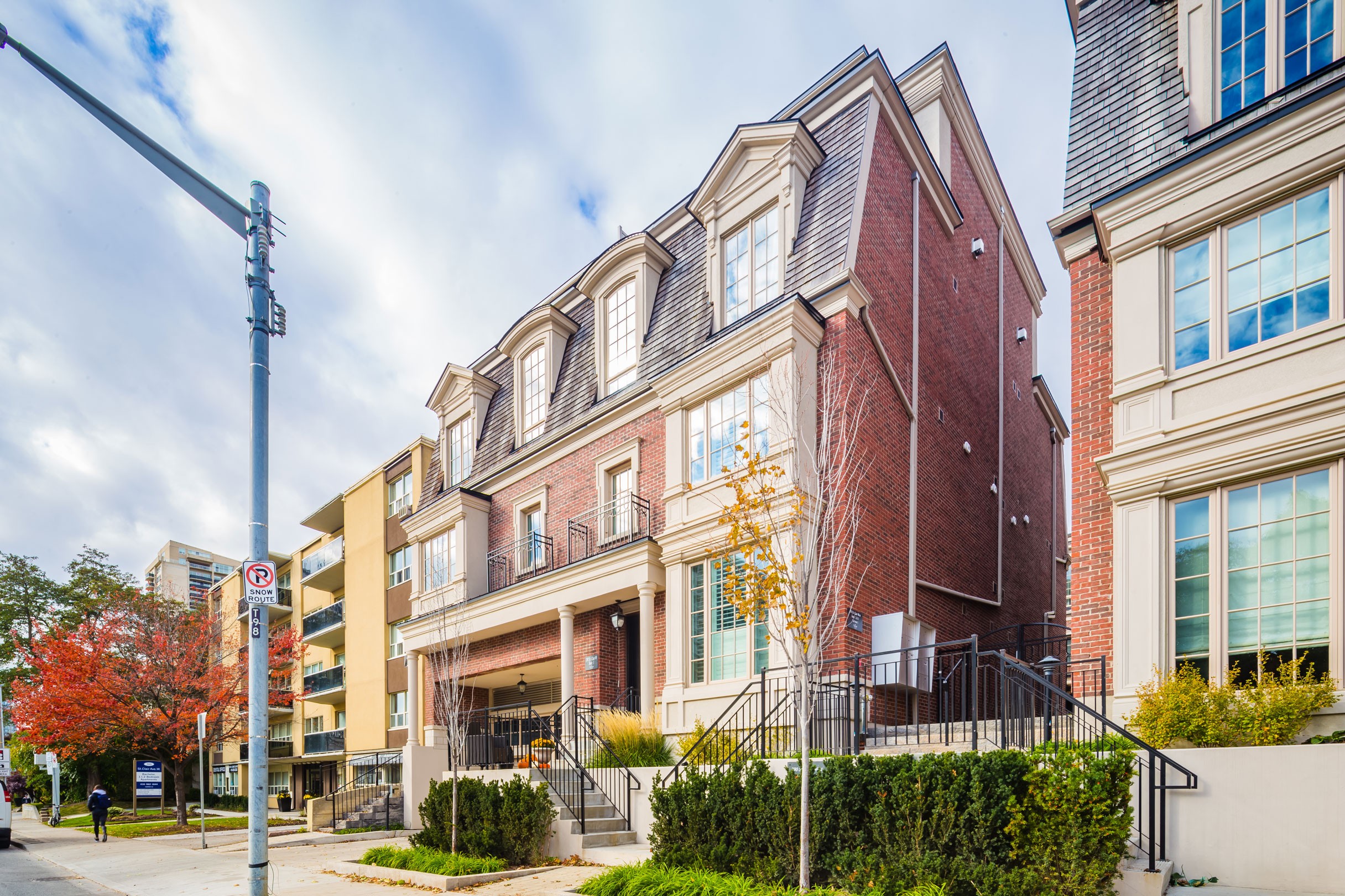 292 Saint Clair Avenue Townhouses at 292 St Clair Ave W, Toronto 0