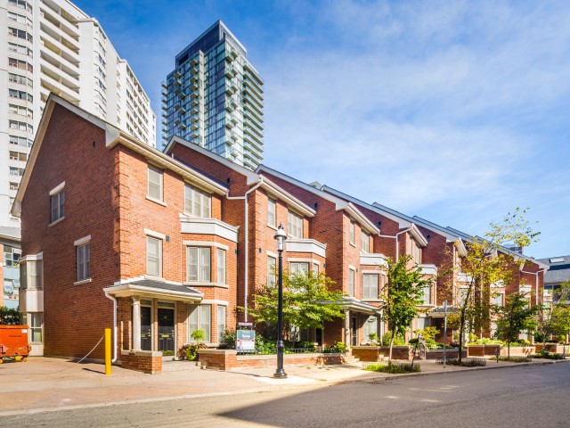 Irwin Avenue Townhouses