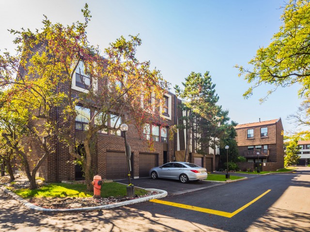 Spire Hillway Townhouses photo