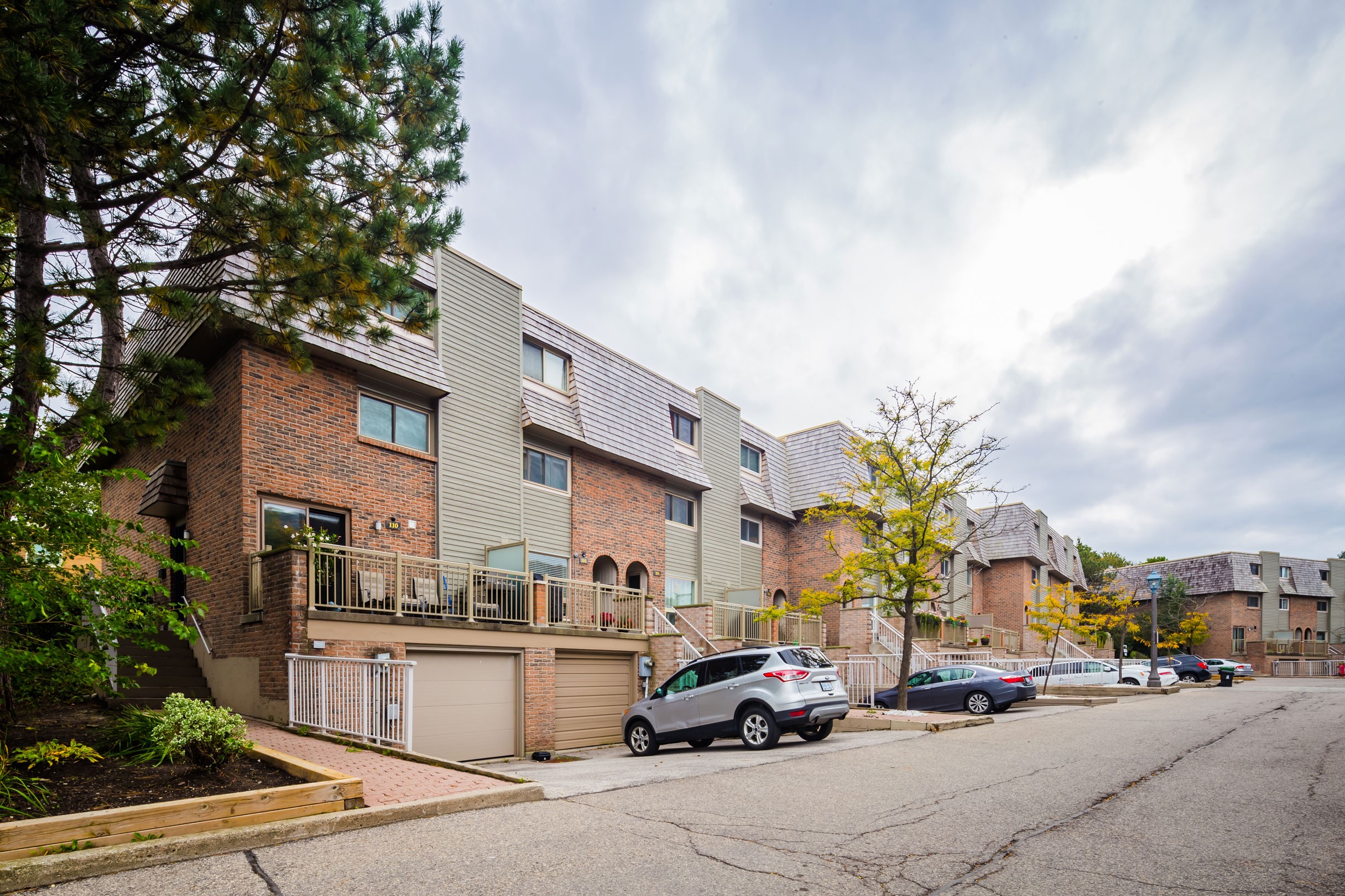 95 Dutch Myrtle Way Townhouses at 77 Dutch Myrtleway, Toronto 1