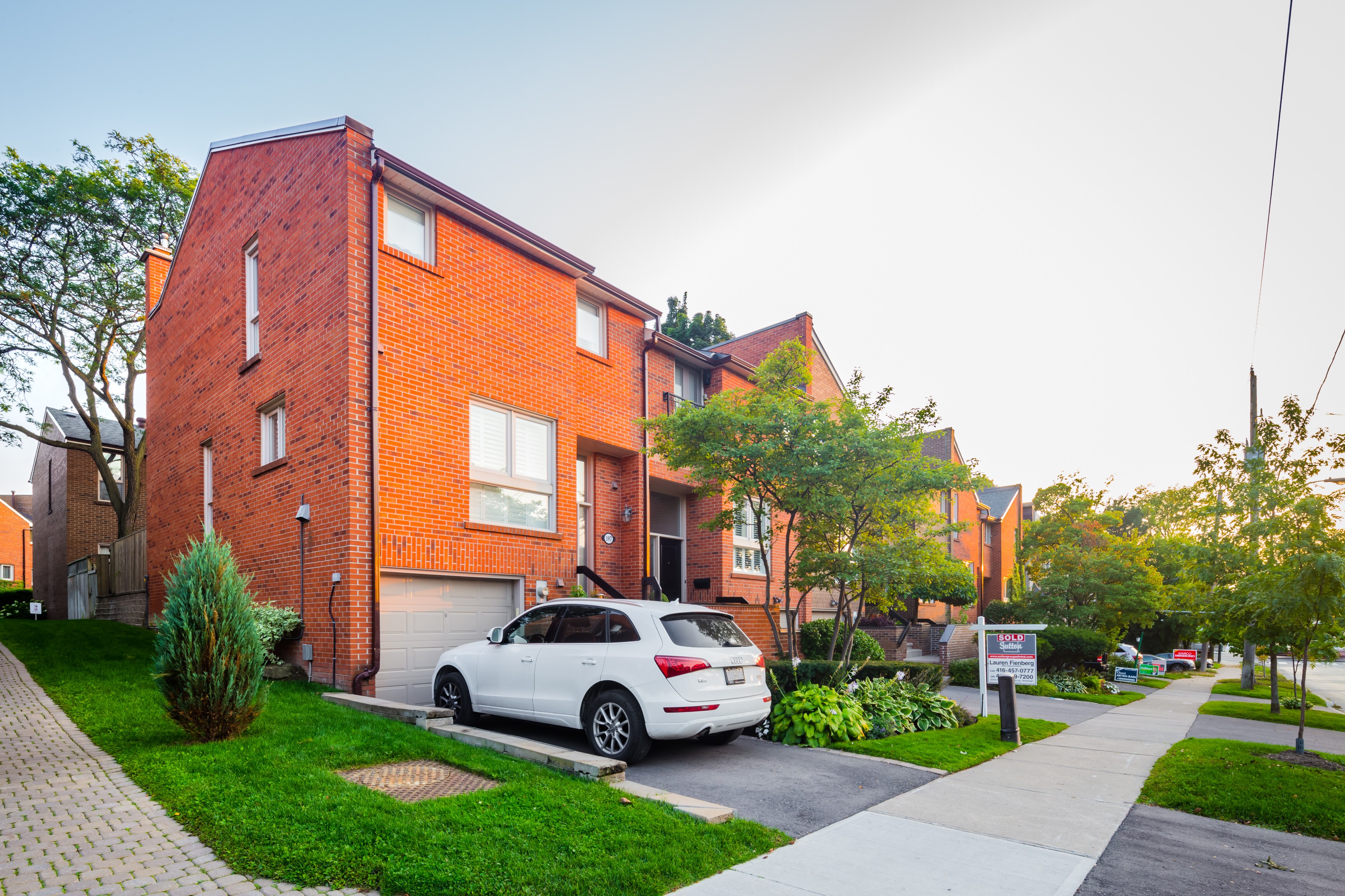 Bedford Glen Townhomes at 397 Woburn Ave, Toronto 0