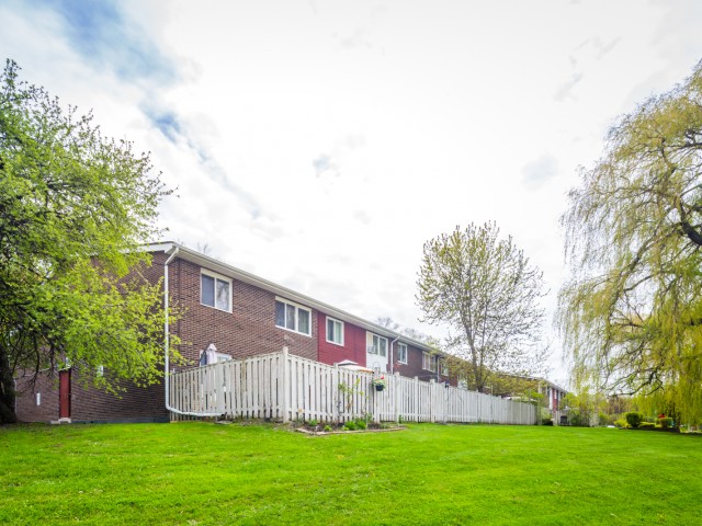 3360 The Credit Woodlands photo