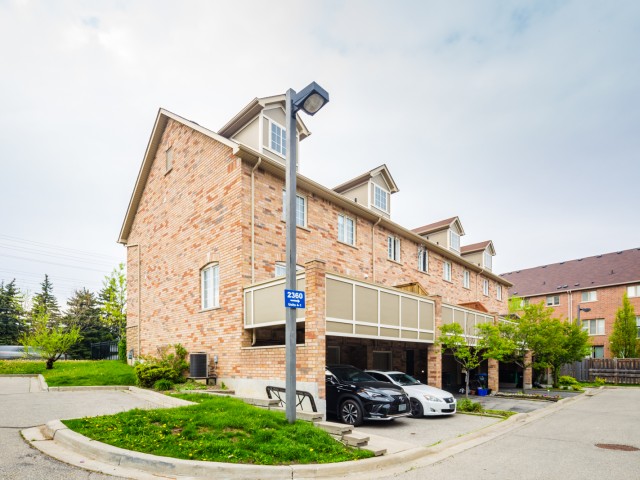 2360 Britannia Rd Townhouses photo