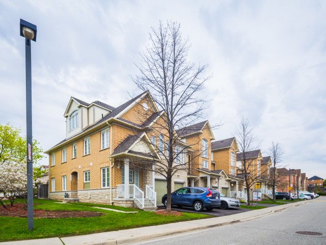 5260 Mcfarren Blvd Townhouses