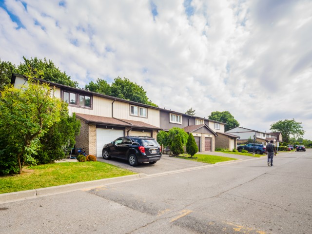 93 Hansen Road Townhouses