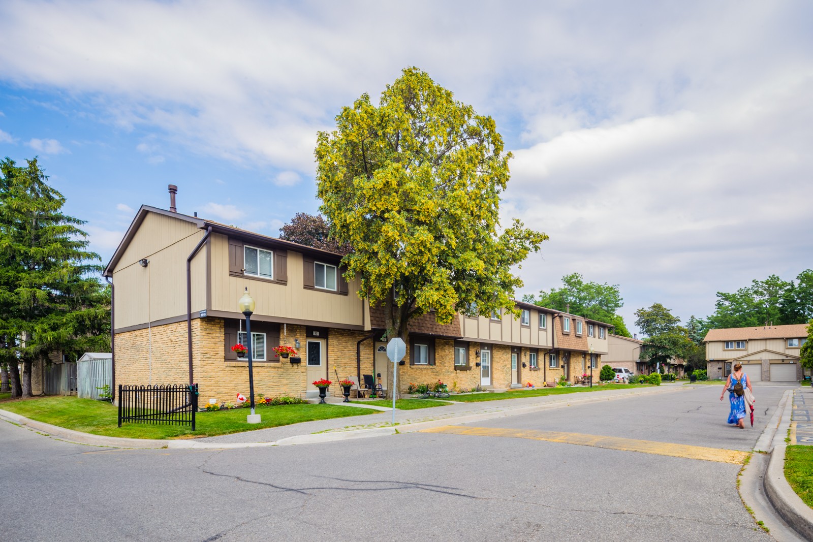 81 Hansen Road Townhouses at 81 Hansen Rd N, Brampton 1