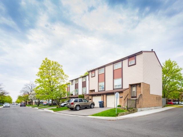 1221 Dundix Road Townhouses