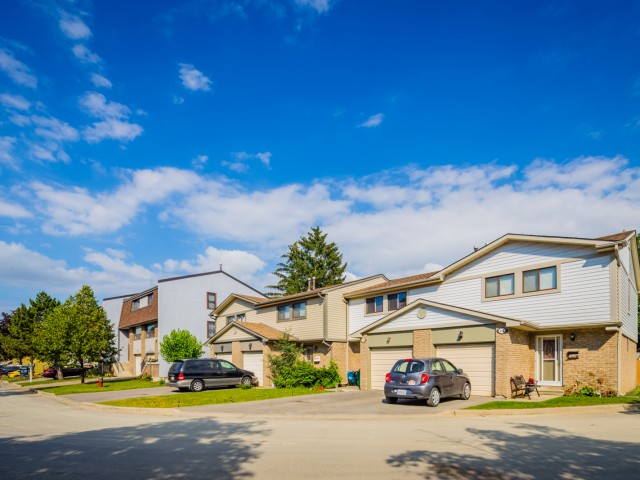 Ashton Crescent Townhouses hero image