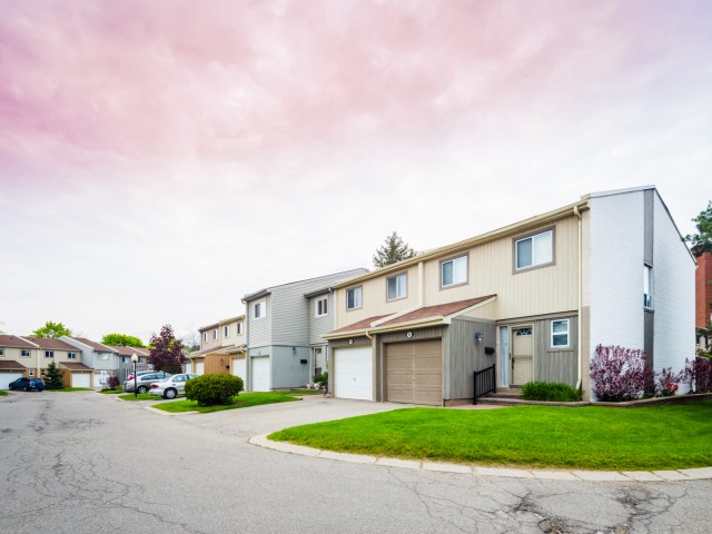 3500 Glen Erin Drive Townhouses