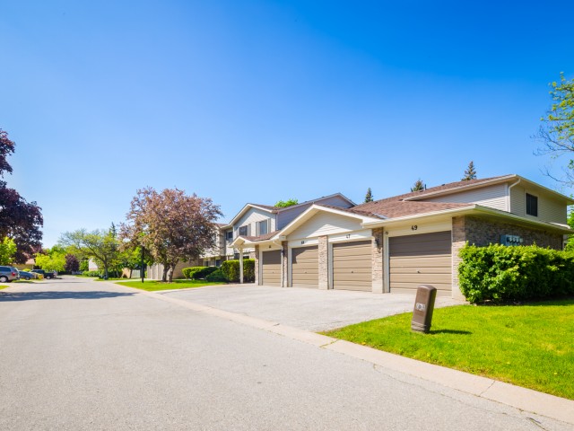 2701 Aquitaine Avenue Townhouses