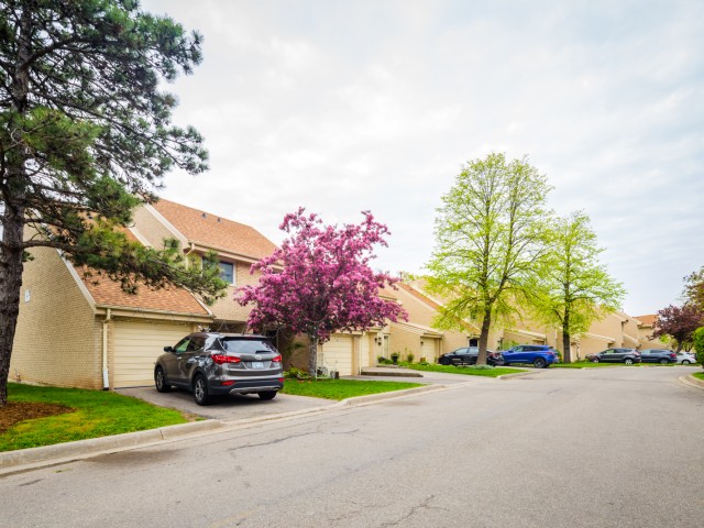 2676 Folkway Drive Townhouses