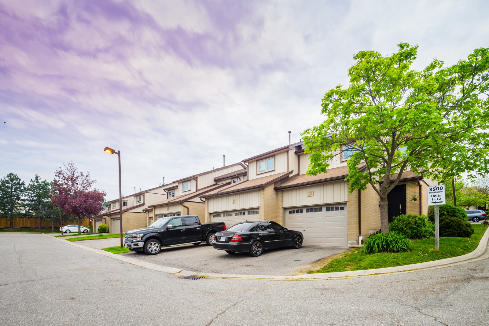 3500 South Millway Townhouses at 3500 South Millway, Mississauga 1