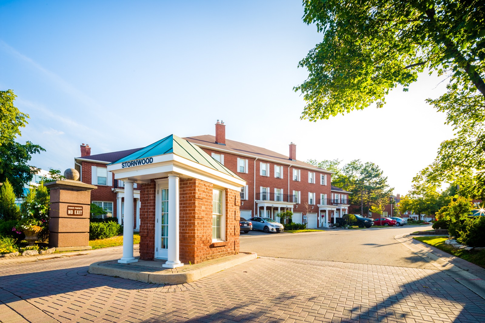 52 Stornwood Court Townhouses at 1 Stornwood Crt, Brampton 0