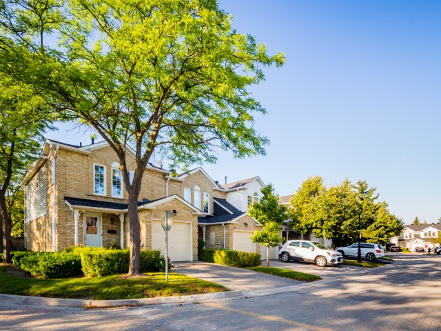 4 Heathcliffe Square Townhouses hero image