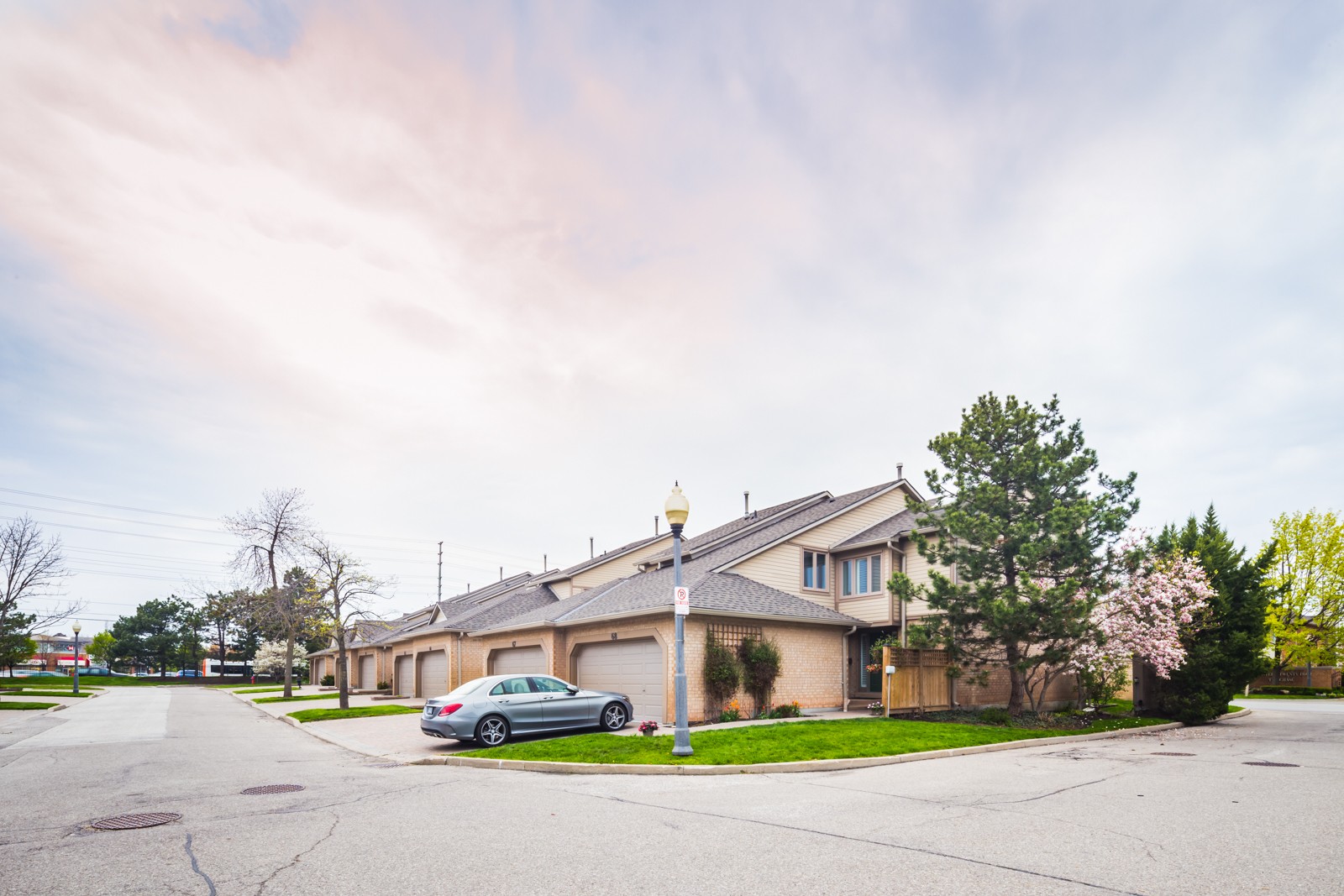 Danielsgrove at 5662 Glen Erin Dr, Mississauga 0