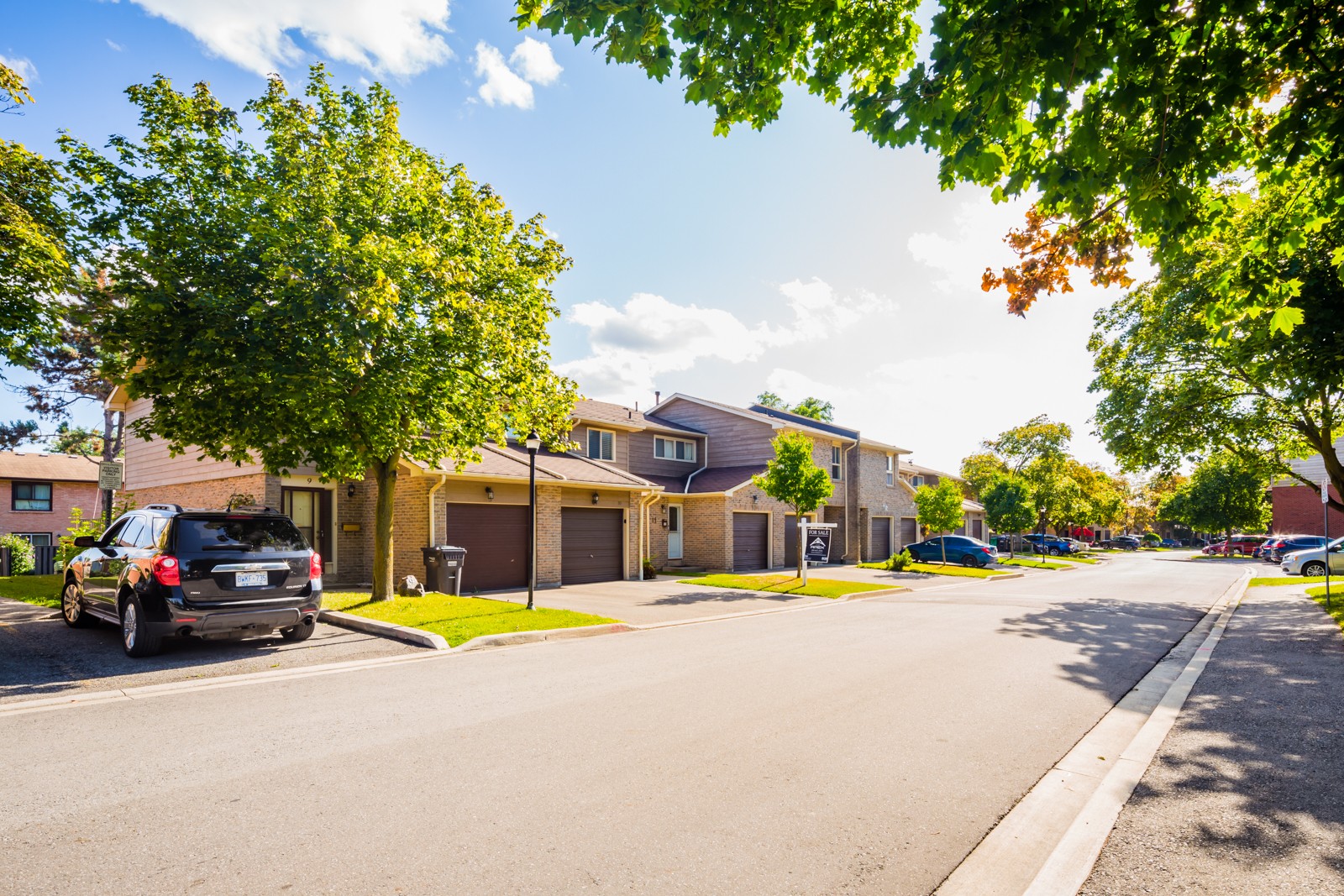 2 Foster Crescent Townhouses at 2 Foster Crescent, Brampton 1