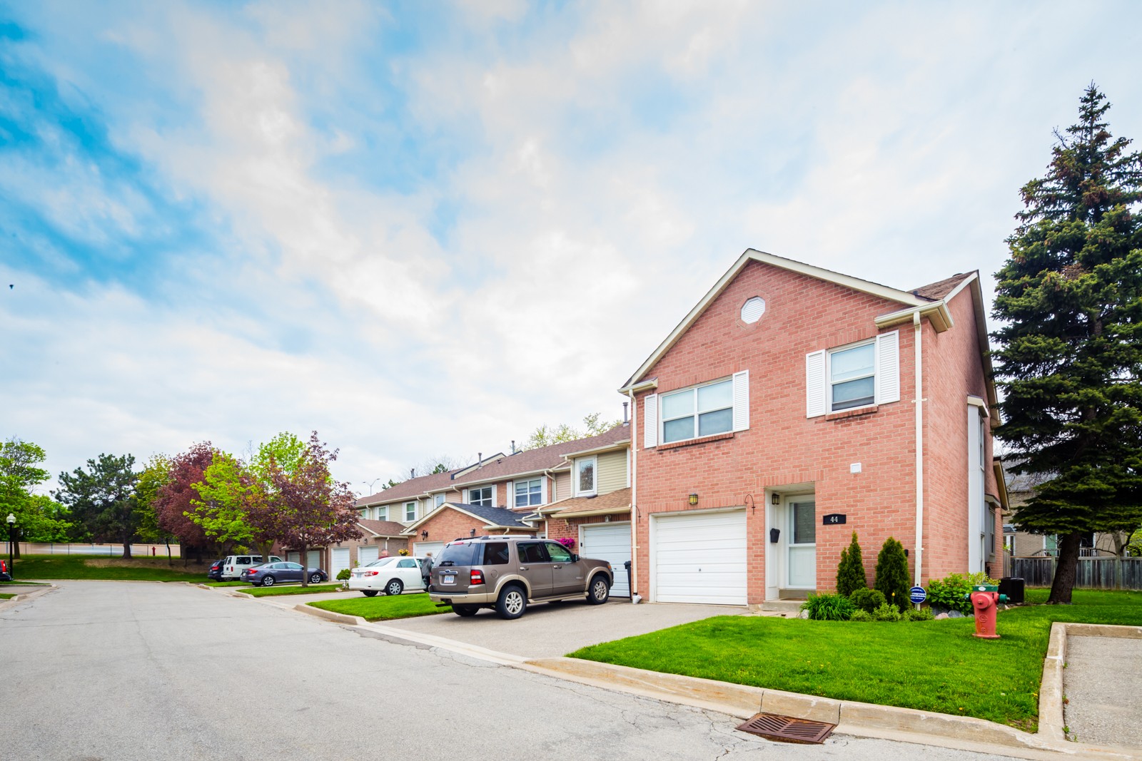 Collegeway Gardens at 3380 South Millway, Mississauga 1