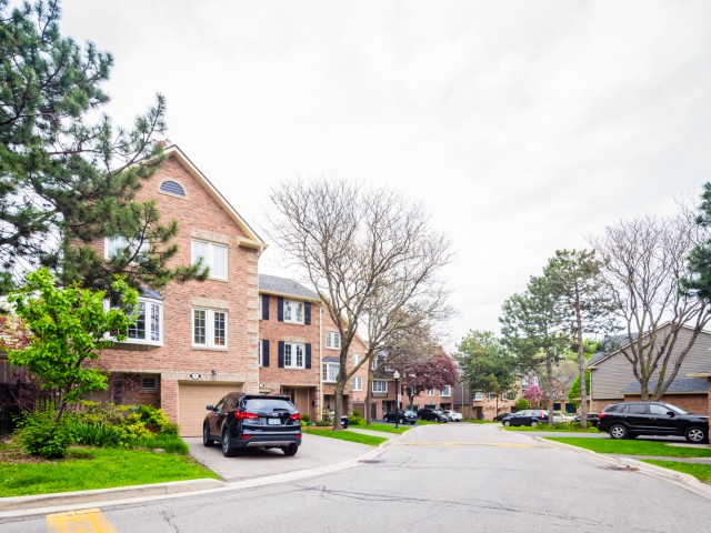 2766 Folkway Drive Townhouses photo