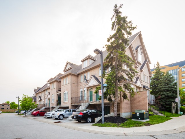 80 Strathaven Drive Townhouses
