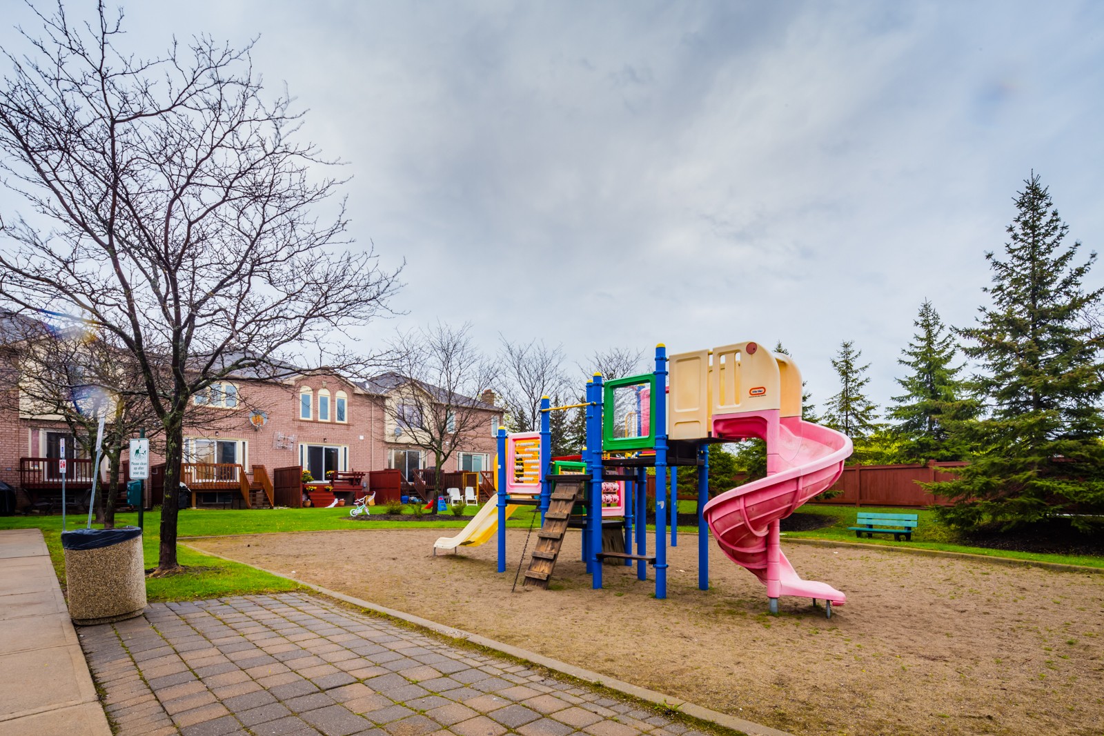 1285 Bristol Road Townhouses at 1285 Bristol Rd W, Mississauga 1